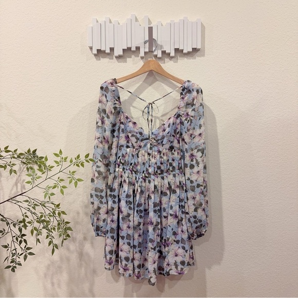 ASTR Carina Mini Dress in Blue Multi Floral Size Small NWT - Picture 3 of 10